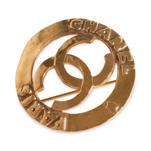 Chanel Vintage Brooch in  Gold Plated